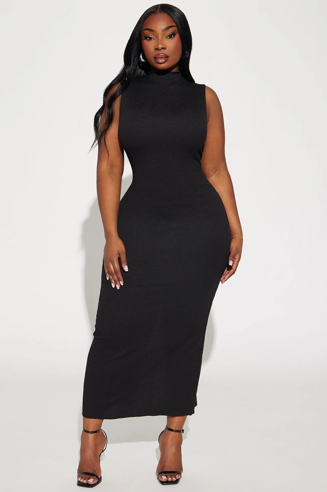 Aspen Textured Maxi Dress - Black