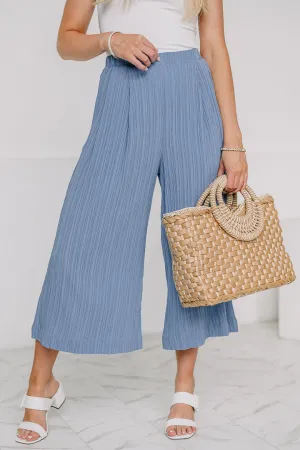 Bamboo Textured Woven Pleated Capri Pants | Lotus Blue