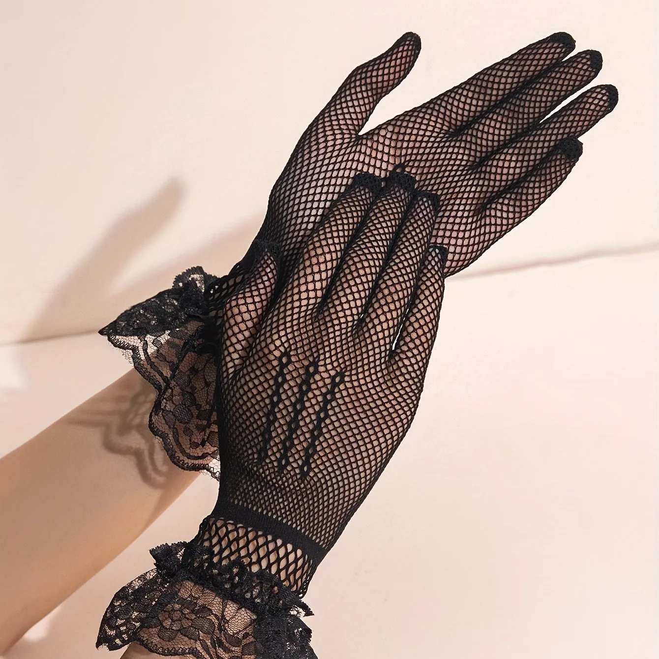 Chic Lace Short Gloves for Tea PartyWeddingNight Events