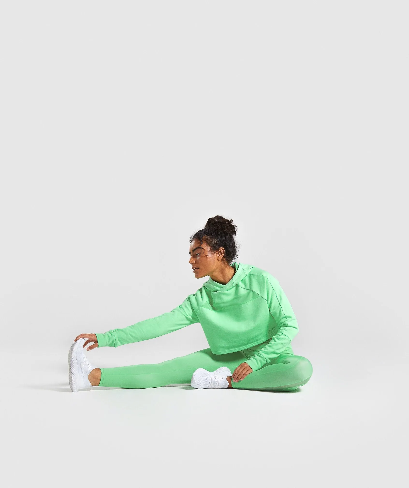 Gymshark Move Cropped Hoodie - Light Green