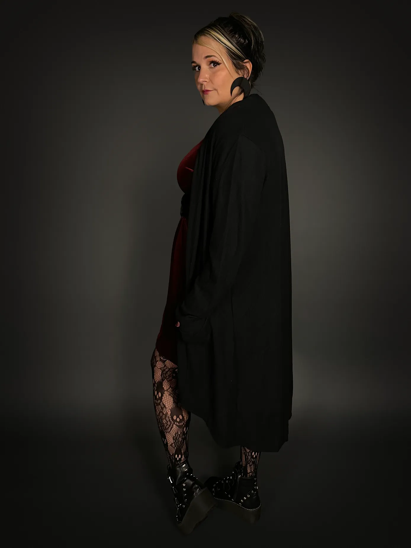 Long Sleeve Full-length Duster Cardigan Sweater with Pockets in Black