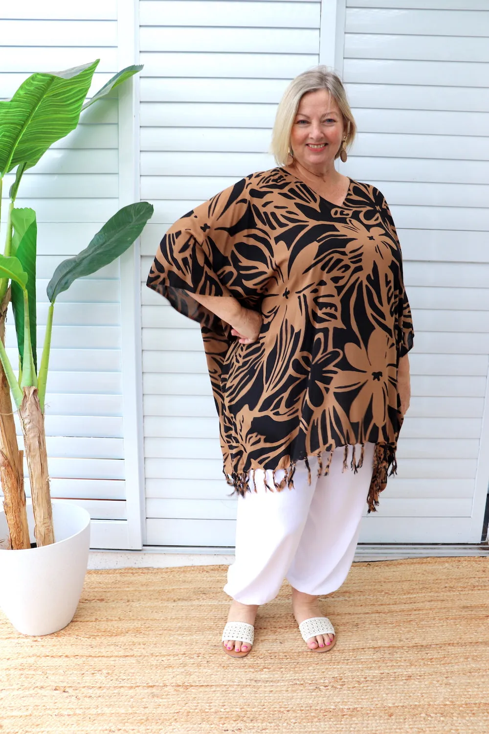 Short Kaftan With Tassels In Hibiscus Chocolate