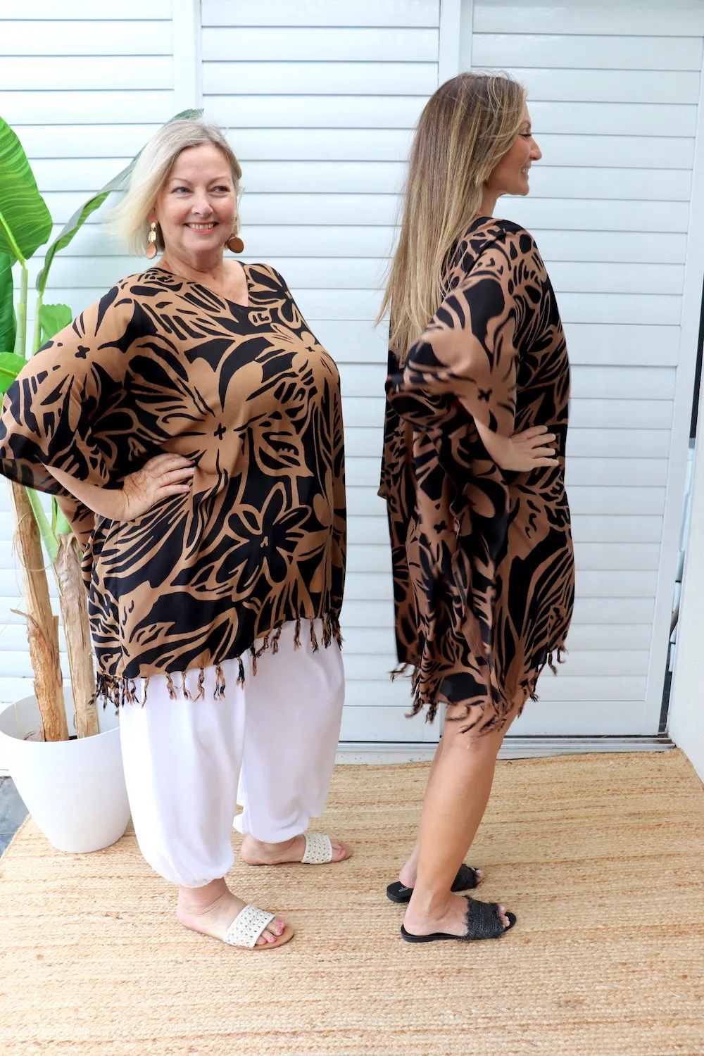 Short Kaftan With Tassels In Hibiscus Chocolate