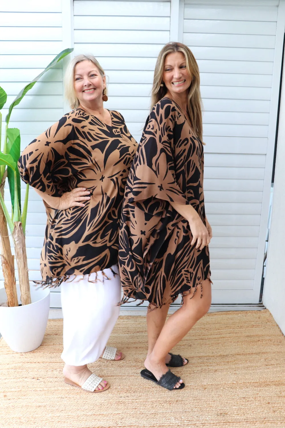 Short Kaftan With Tassels In Hibiscus Chocolate