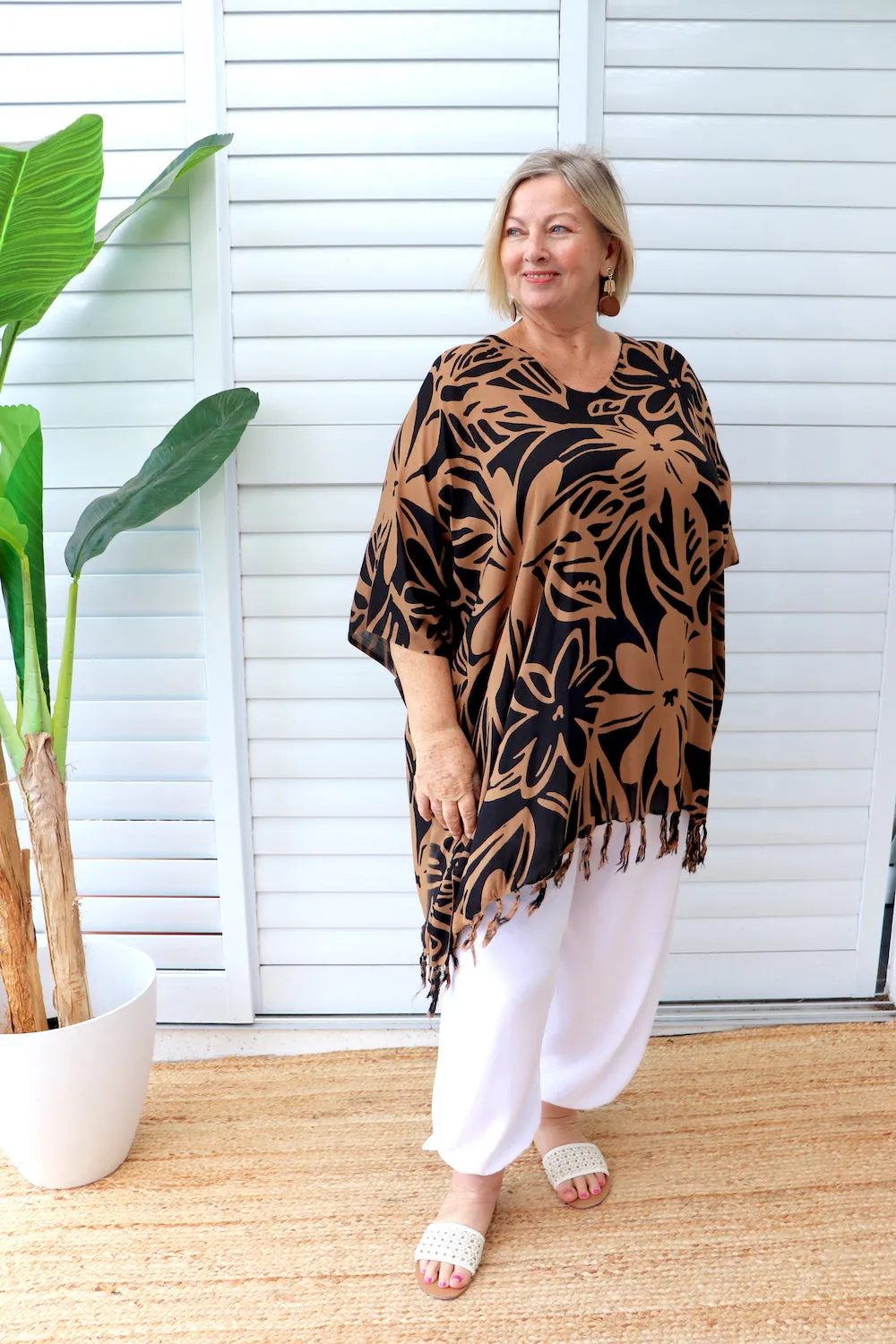 Short Kaftan With Tassels In Hibiscus Chocolate