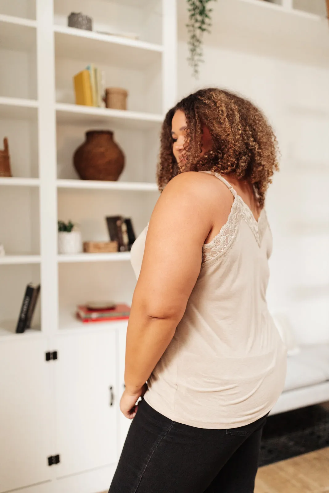 Sweet Fling Lace Top In Mocha