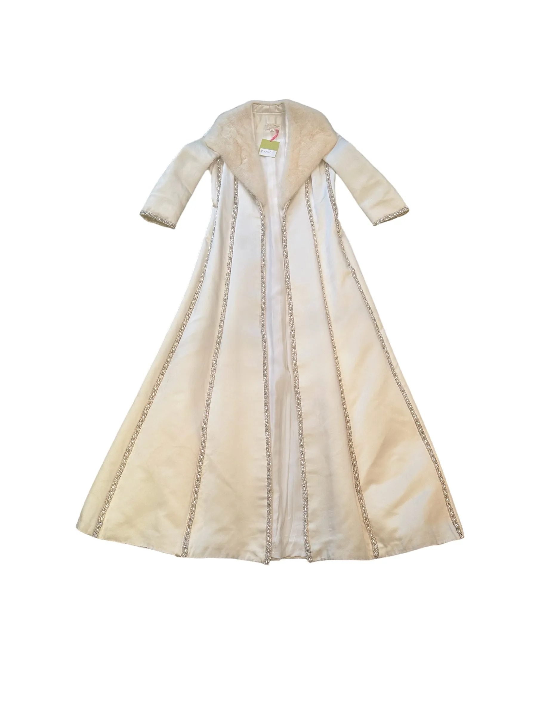 Victoria Royal Cream with Fur Coat and Gown (Set)