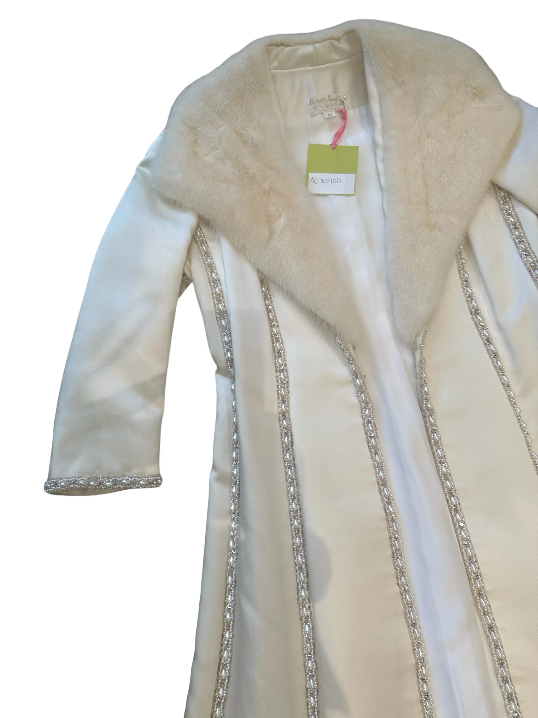 Victoria Royal Cream with Fur Coat and Gown (Set)